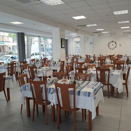 Hotel Vienna Gabicce Mare Esterno foto