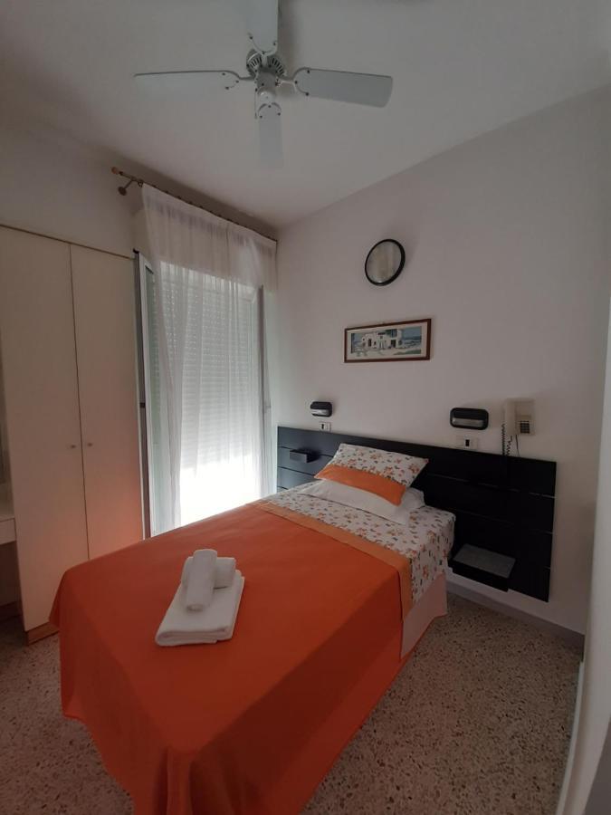 Hotel Vienna Gabicce Mare Esterno foto