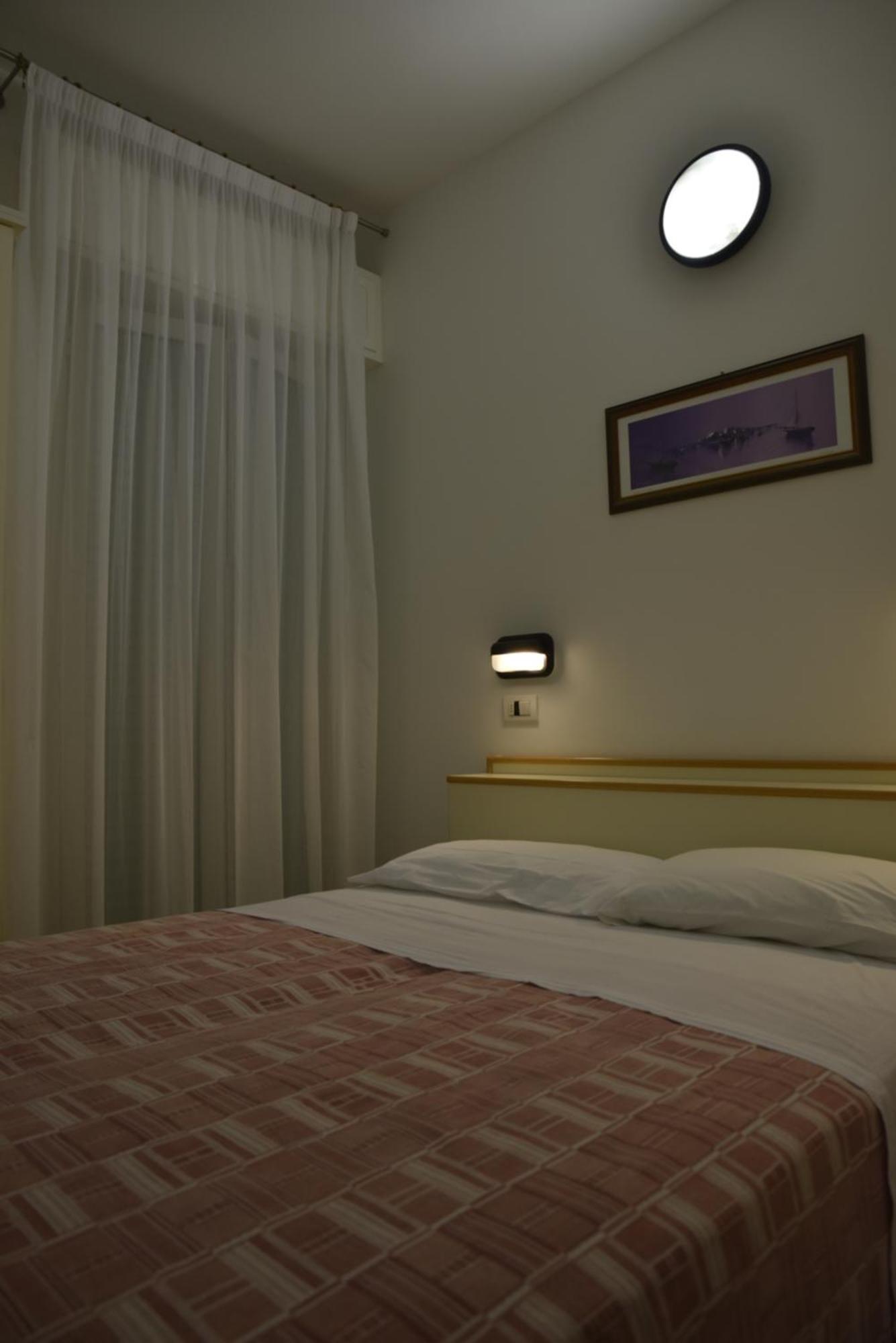 Hotel Vienna Gabicce Mare Esterno foto